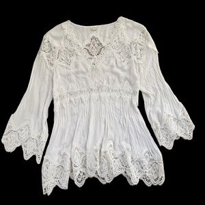 POL Lace Bell Sleeve Tunic Top